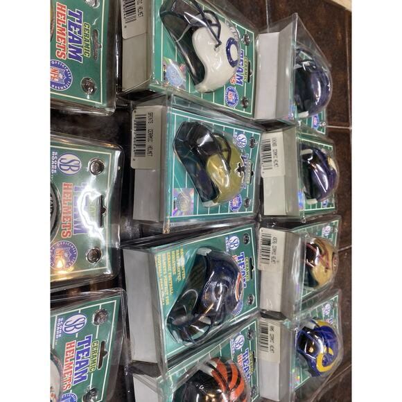 Vintage Score Board Ceramic NFL Helmet 1997 Hand Painted NEW. LOT OF 12 - Picture 14 of 16